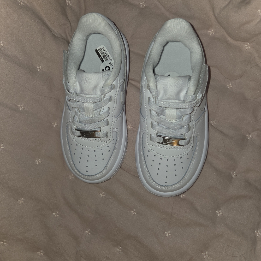 Classic White Kids' Sneakers - Picture 2 of 4